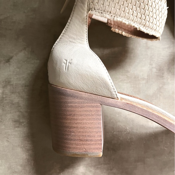 Frye Bianca Woven Back Zip Heeled Sandal Ivory Off White Size 9.5 - Picture 9 of 14
